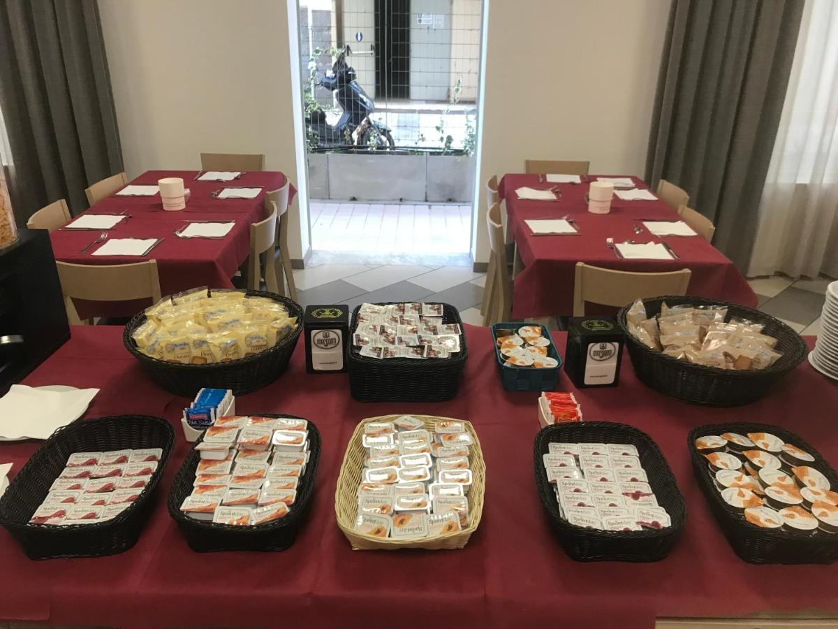 Casa Per Ferie San Juan De Avila ローマ エクステリア 写真